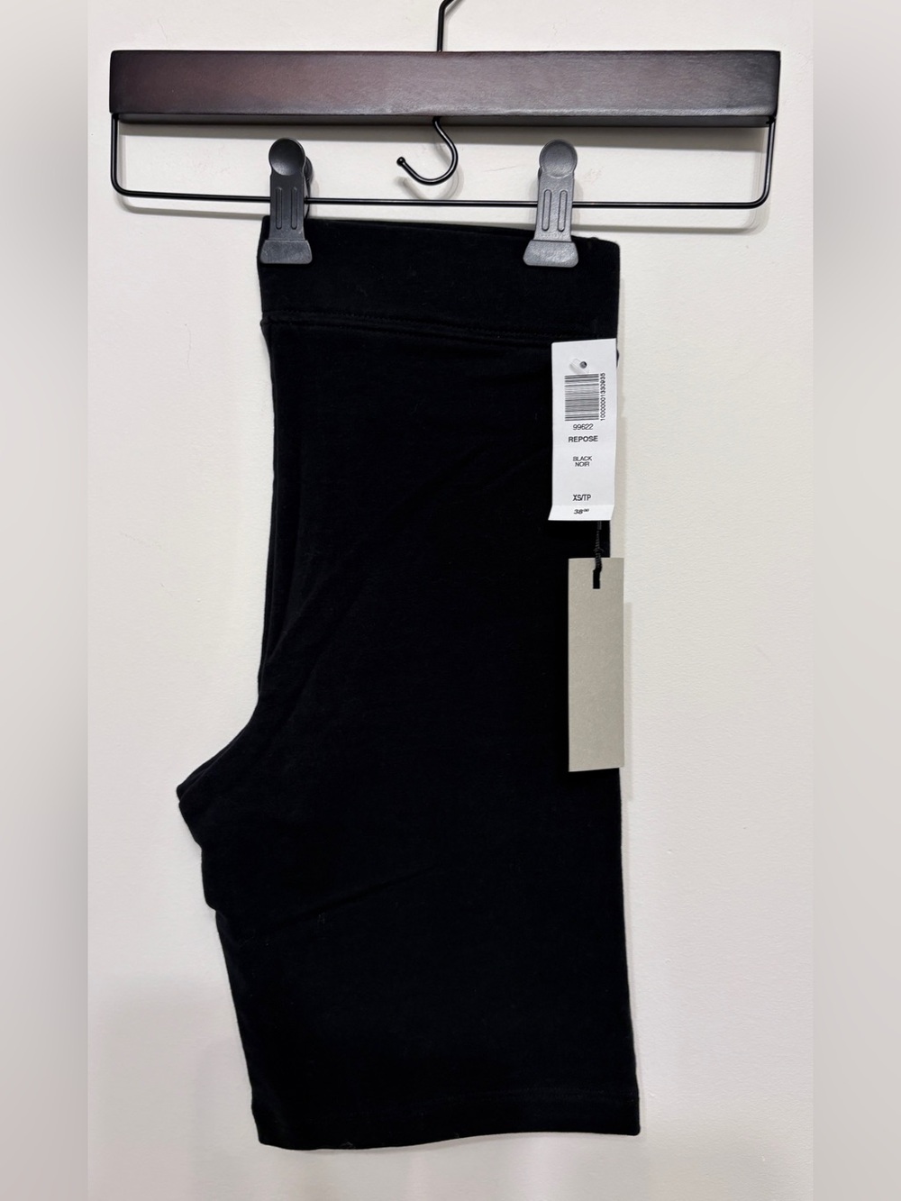 Aritzia group by babaton black cotton repost shorts sz xs xsmall new